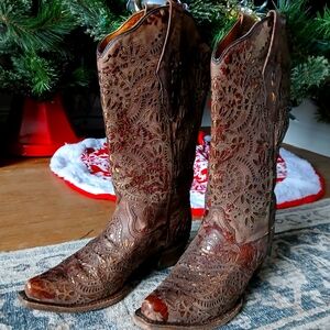 Corral distressed laser cut out western cowboy boots